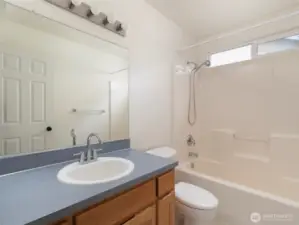 Full guest bathroom.