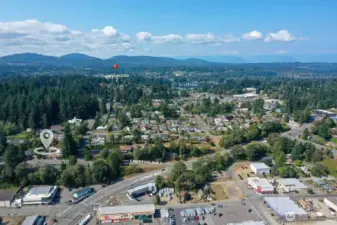 Central location to amenities and Hwy 3 access