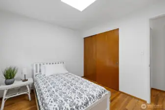 2nd bedroom