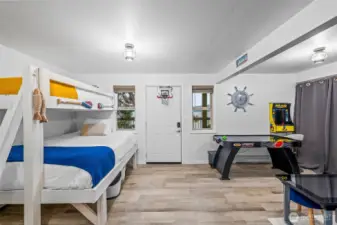 Exterior door takes you out to the lower deck - easy access to the beach!