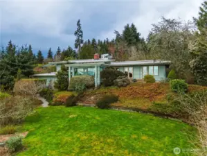 Looking toward the back of the house.