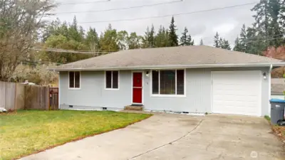 This home located at the end of a quiet coldesac has plenty of room to park your boat or RV!