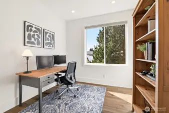 Second-floor office or additional bedroom