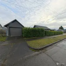 Side entry garage - corner lot is nice