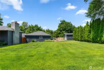 Large Manicured Yard, Mature Landscaping