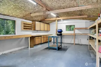 16' x 27' Work Shop