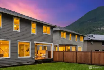 Direct views of Mt. Si create a striking, ever-changing backdrop. Welcome home to Cascade Canyon! This is the one you have been waiting for! 4 bedrooms, 2.5 bathrooms, 3-car garage! Top-rated schools! This home has it all!