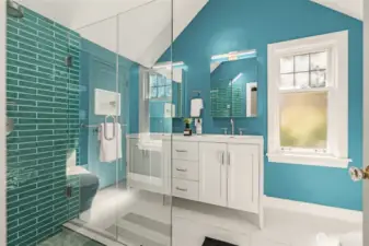 Recently remodeled 2nd floor bathroom