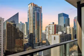 Large end unit with views