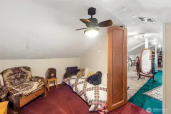 Upstairs Bonus Room