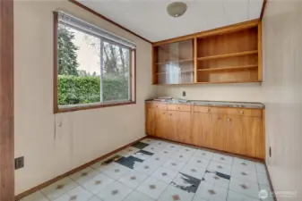 A window lets in the natural light.