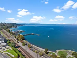 This location is amazing! Head .4 miles one way to enjoy Ruston Way.  Less than 2 miles in the other direction is Old Town Tacoma where you can find a bevy of great restaurants and museums.