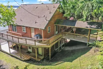 Welcome home to 9504 Maple Beach Lane!