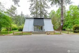 Community club house, perfect to host private party