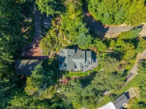 Whole main house generator included for peace of mind.
