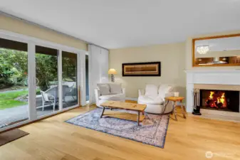 Grand Piano-sized living room