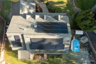 Wonderful aerial view of property with new solar panels saving you tons of money on utilities