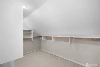 Walking Closet