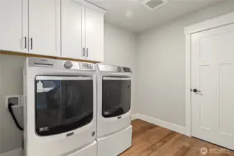 Interior Photos are for sample purposes only and not the actual house.