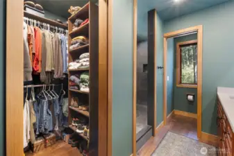 Primary suite walk-in closet
