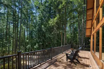 Wraparound deck