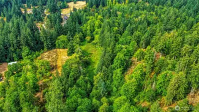 Lots of separate, open spaces across these 2 lots!