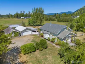 plenty of room for everything and can subdivide into 3 lots