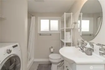 Lower level 3/4 bath w/ laundry