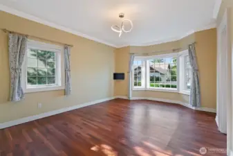 Additional suite on main