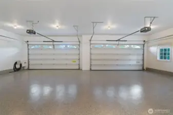 finished garage, 4 car