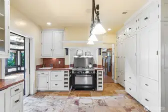 Spacious kitchen; add a butchers block table to the center for a great gathering space.