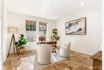 Home Office / Flex Space