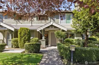 Welcome to this wonderfully maintained ground floor end unit in The Outlook!!