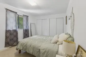 Good closet space.
