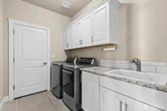 Laundry/mudroom