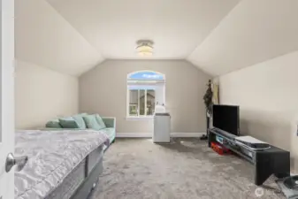 Bedroom 4 (2nd primary)