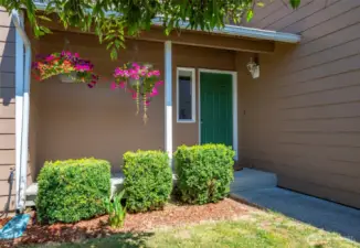 Welcoming covered front porch to enjoy your morning coffee!