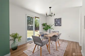 Nice sized dining area is perfect for entertaining!