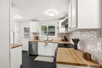 Fully renovated kitchen