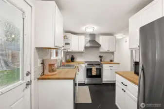 Fully renovated kitchen