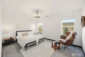 Bedroom with En-suite bath