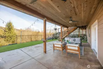 Fully new landscaped yard.