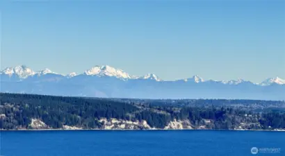 Majestic views of Mt. Baker, the Cascade Mountains, and Port Susan are calling!