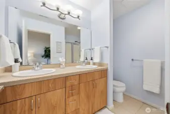 Primary ensuite bath