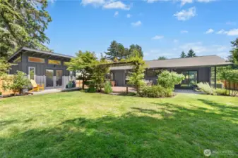 Back outside to the .38 flat and fenced lot. Terrific sun and play space in this yard.