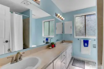 Upper full bath