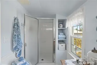 2nd Bedroom Bath