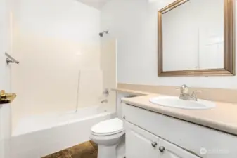 Full guest bathroom
