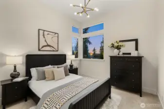 Sunlit En-Suite w/ Vaulted Ceilings & Spacious Design.