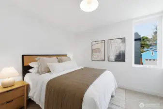 2 o 3 upstairs bedrooms.